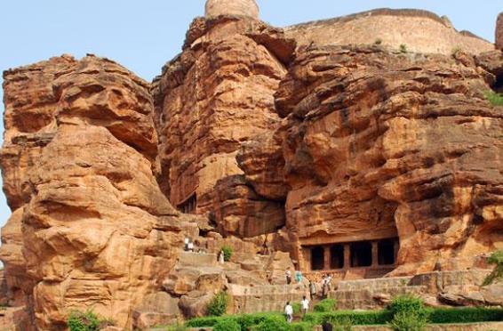बादामी गुफा, कर्नाटक