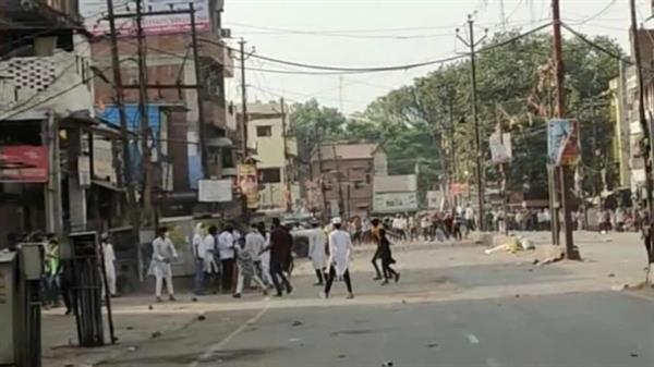 कानपुर में मुस्लिम समुदाय और पुलिस के बीच हुई भीषण झड़प