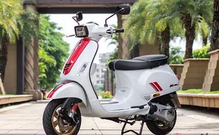 Vespa Racing Sixties 150