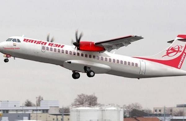 जबलपुर एयरपोर्ट पर विमान एक बड़े हादसे से ग्रसित होने से बचा