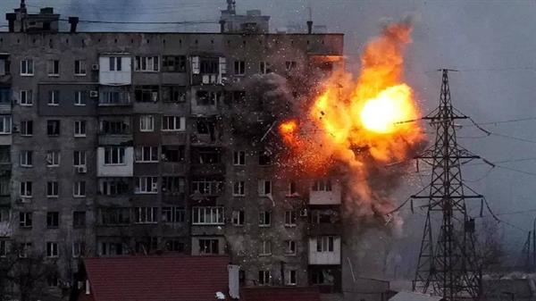 आज सुबह यूक्रेन के कई शहर हवाई हमलों के सायरनों से दहले