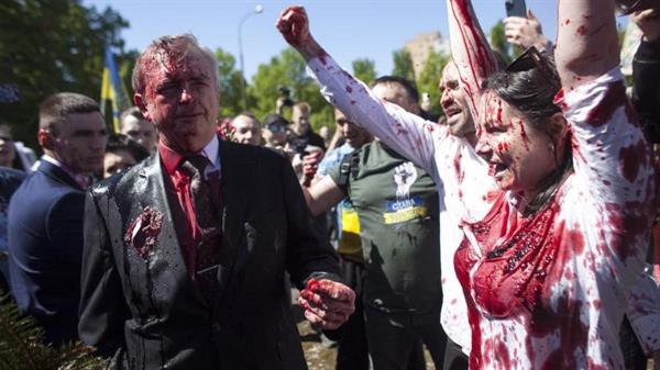 Russian envoy attacked with red paint at polish capital Warsaw