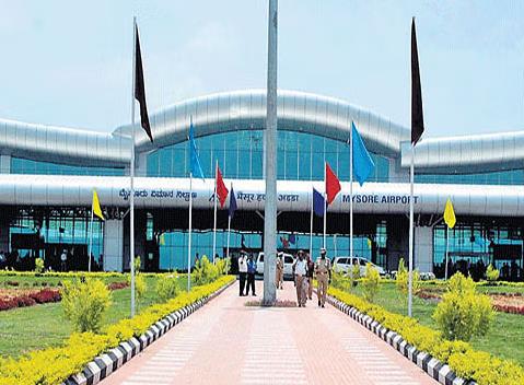 कर्नाटक में मैसूरु हवाई अड्डे का नाम टीपू सुल्तान के नाम पर रखने के सुझाव पर विवाद खड़ा हो गया है।