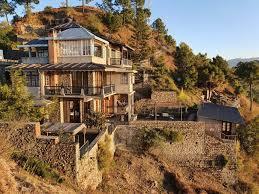 हिमालय के आंचल में सपनों का घर: जहां प्रकृति से होता है सुकून का संगम। 