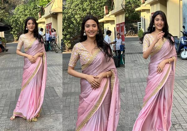  Actress Medha Shankar spotted in Mumbai in a pink saree.