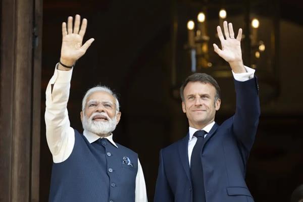Prime Minister Modi gifted the model of Ram Mandir to French President Macron.