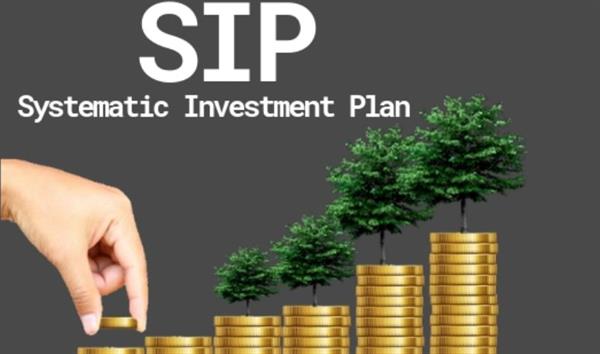 SIP inflows cross ₹20,000 crore for the first time in April.